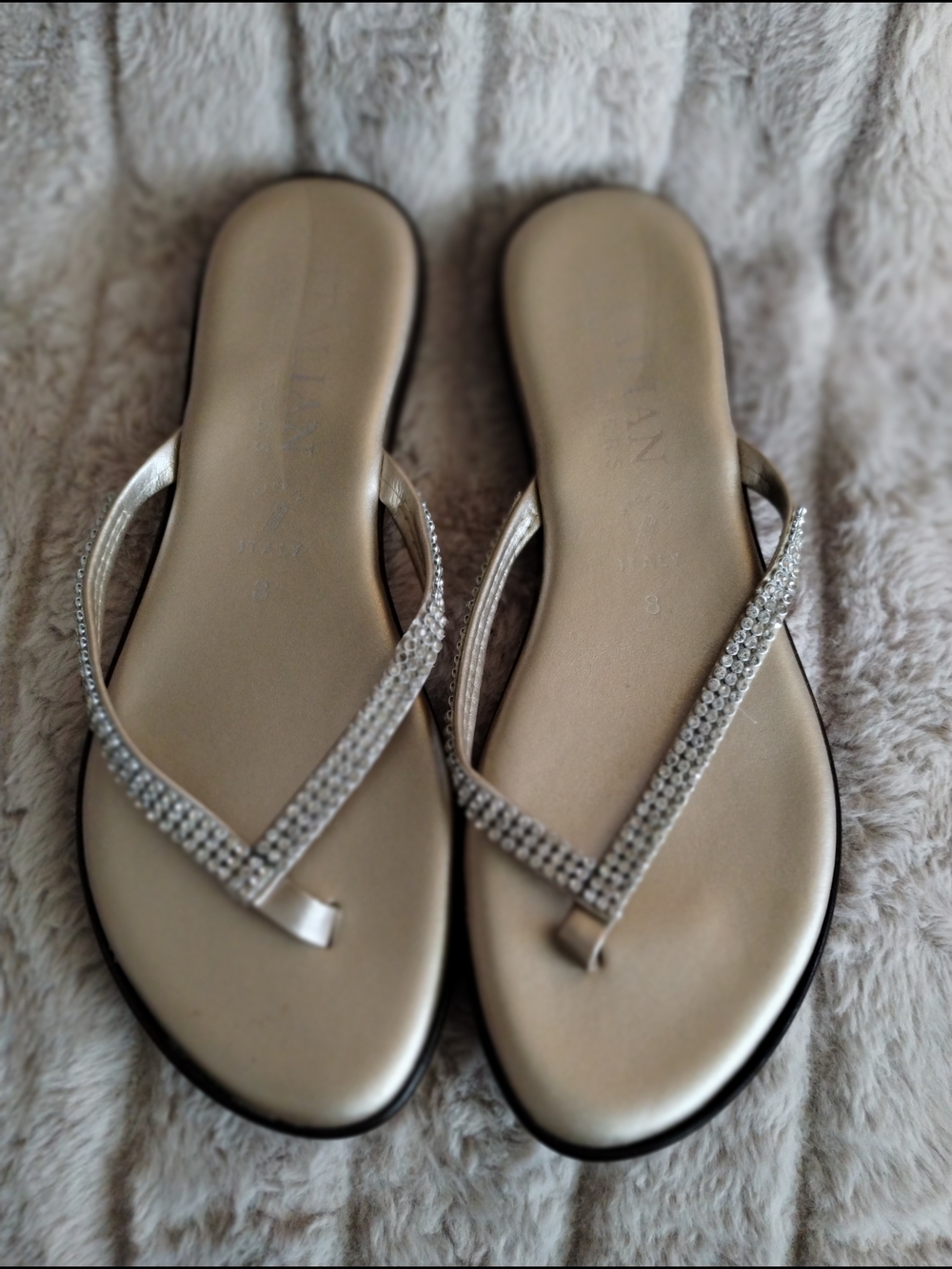 Italian Shoemakers Rhinestone Flip Flop Sandals Gold Size 8 Fits 7.5 Sparkle